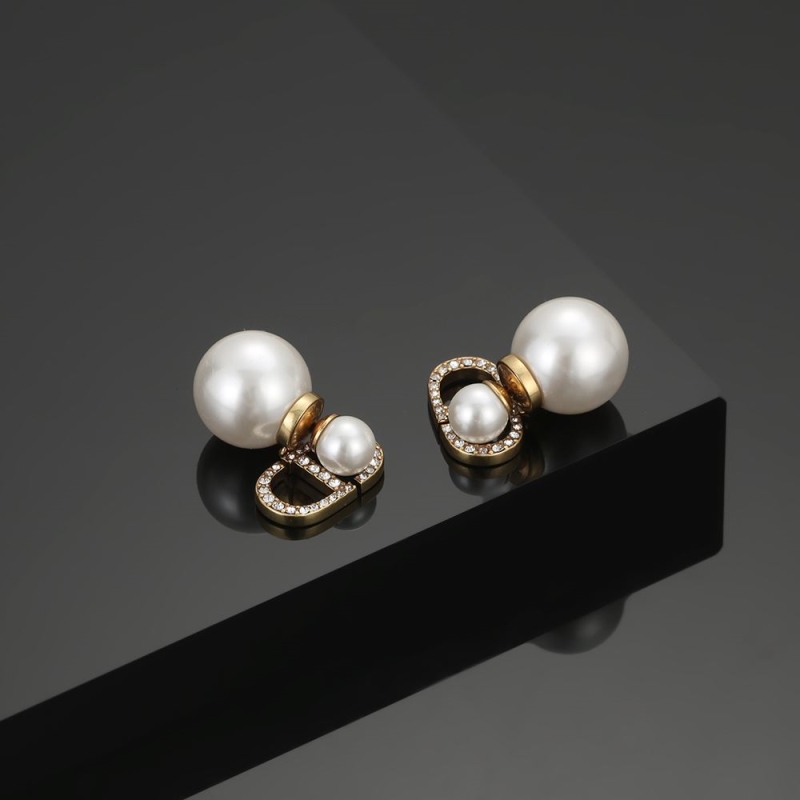 chr1st1an D10r earrings